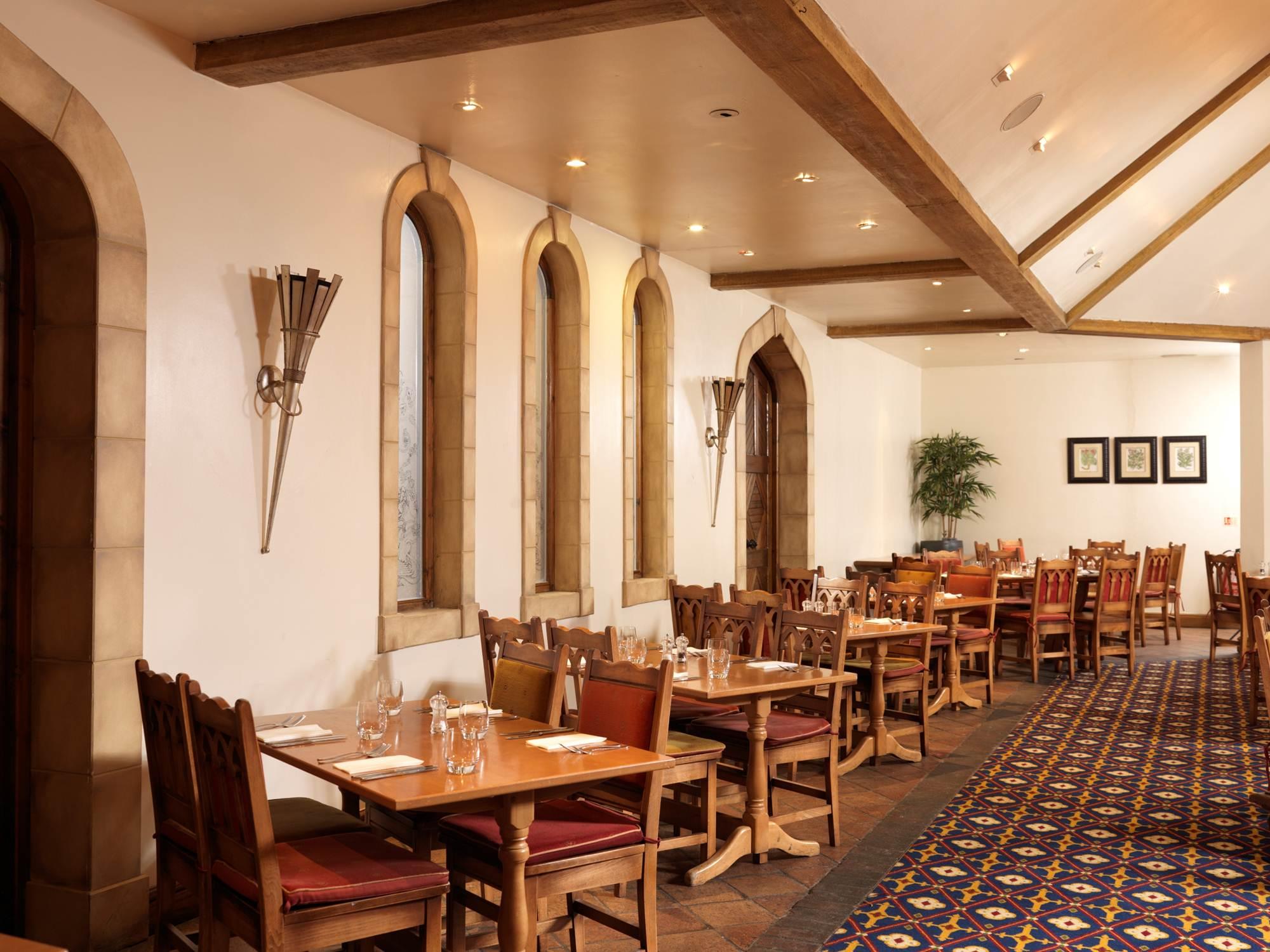Leonardo East Midlands Airport 4* Castle Donington